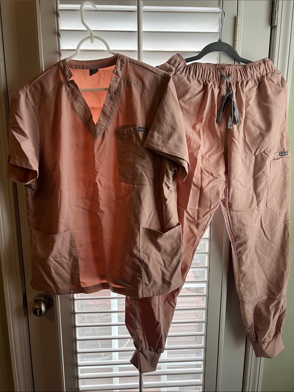 Women’s Medical Scrub Set - Dusty Rose